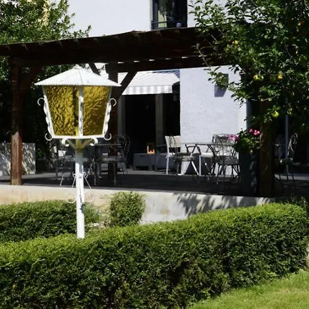 Les Terrasses Hotel
